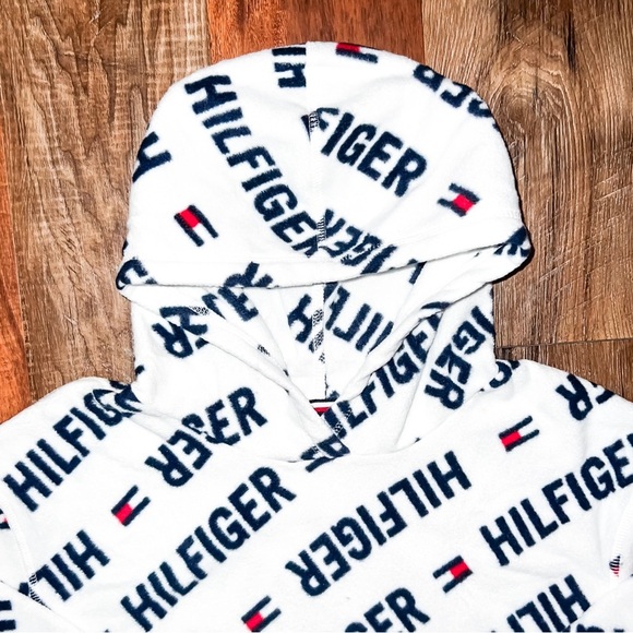 Tommy Hilfiger | Girls Sport Popover Hoodie | XL (16) - Picture 4 of 8